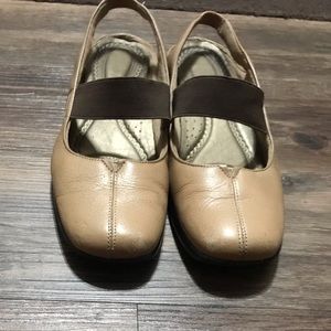 Trotters Mary Jane flats